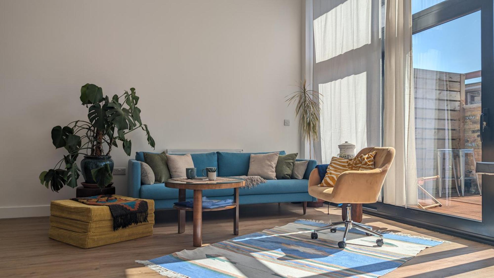 Tranquil & Bright By The Canal Apartamento